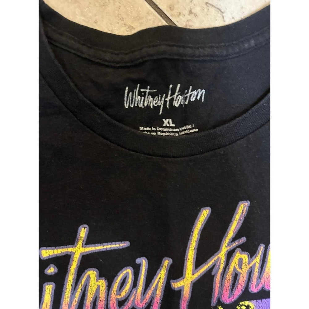 Whitney Houston I Wanna Dance With Somebody T-Shirt - Picture 2 of 4